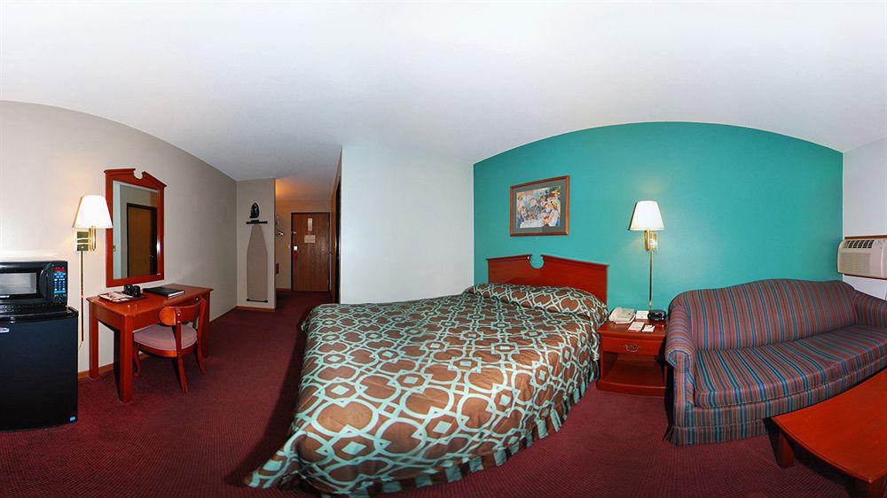 Super 8 By Wyndham Hudson Hotell Eksteriør bilde